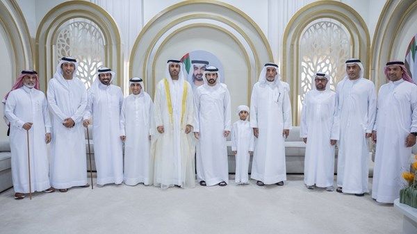 حمدان بن محمد يحضر أفراح الحميري والمنصوري