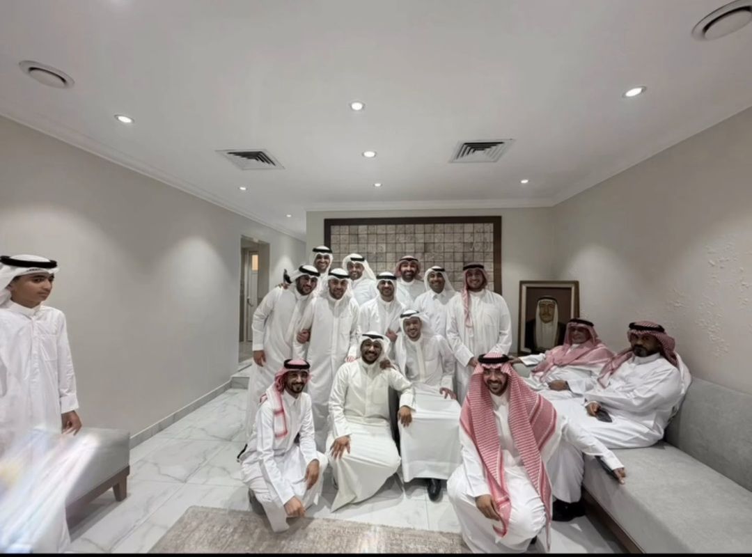 بالصور: عايض يوسف يعلن عقد قرانه رسميًا.. ويوجّه رسالة مؤثرة
