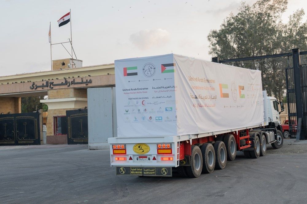 دخول 3 قوافل مساعدات إماراتية إلى غزة تحمل 458 طناً من المساعدات الإنسانية