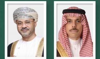 وزير الخارجية العماني يؤكد هاتفيا إدانة بلاده وتضامنها مع السعودية إثر الاعتداءات على منشآتها