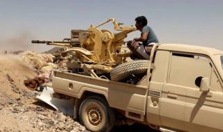 صواريخ الحوثي تضرب ريف تعز وقوات الحكومة ترد بقوة