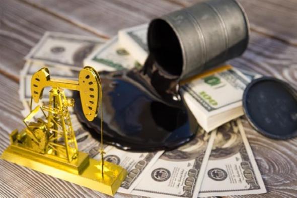 تراجع الدولار مع هبوط أسعار النفط وتعليق الضربات على إيران